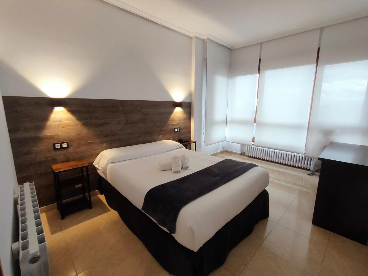Hotel Artxanda Bilbao, Parking Gratuito En El Exterior Junto Al Hotel (Adults Only) Eksteriør bilde