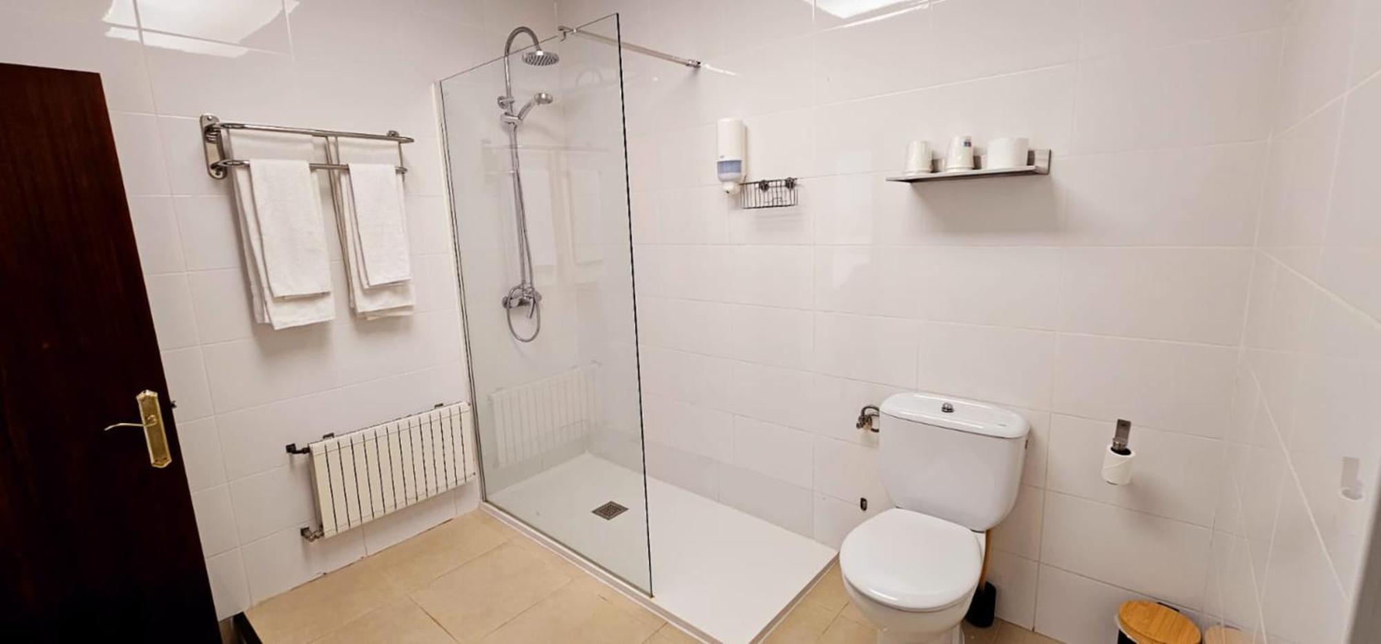 Hotel Artxanda Bilbao, Parking Gratuito En El Exterior Junto Al Hotel (Adults Only) Eksteriør bilde