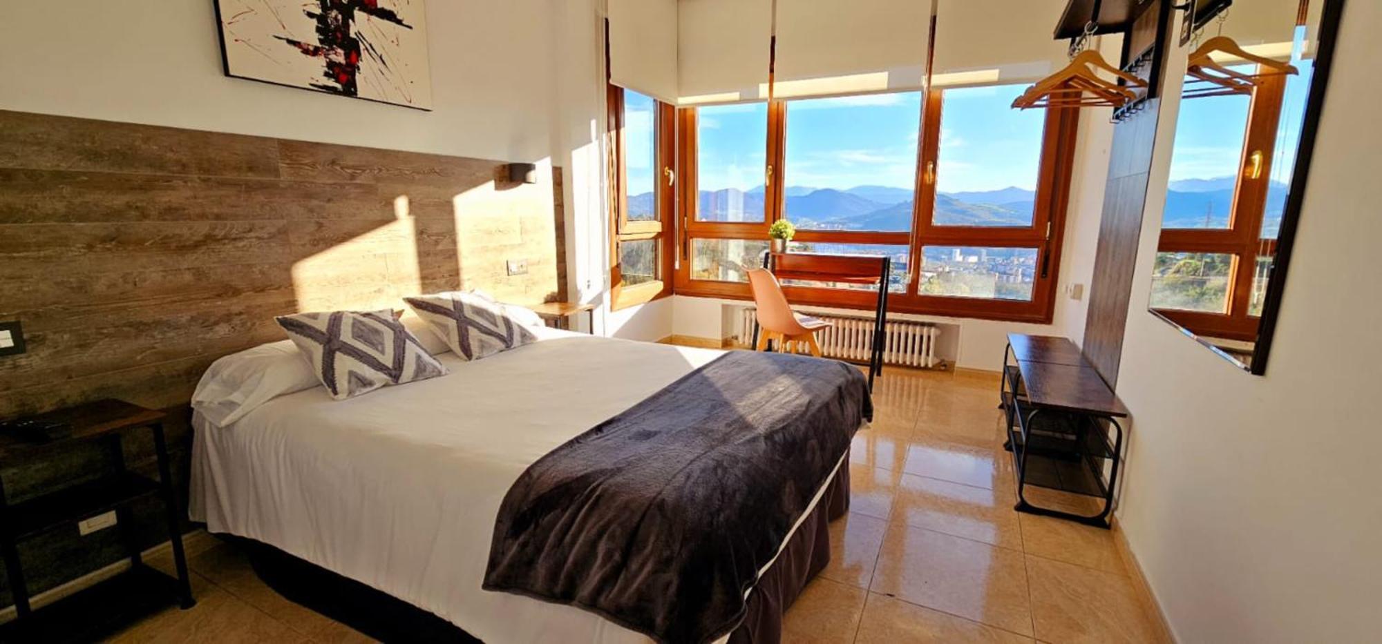 Hotel Artxanda Bilbao, Parking Gratuito En El Exterior Junto Al Hotel (Adults Only) Eksteriør bilde
